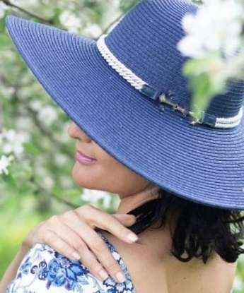 Чувственная брюнетка приглашает в гости и обещает незабываемое времяпровождение. Я расслаблю каждую клеточку твоего тела и подарю неземное блаженство. 425, 42 года